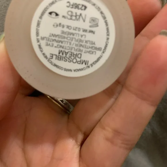 NARS LIGHT REFLECTING CONCEALER - Picture 4 of 5